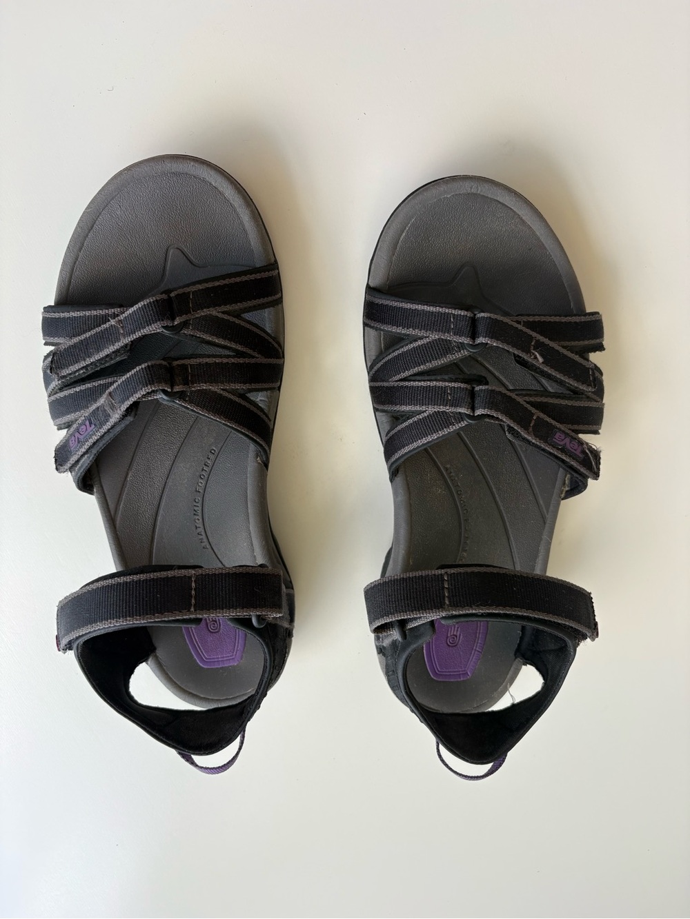 Teva Womens Tirra Black and Purple Textured Sport Sandals. Size 8.5